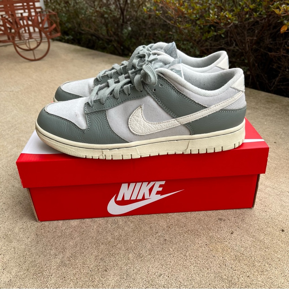Nike Dunk Low PRM Casual Lifestyle Shoes Sz 9 Mica Green White DV7212-300 Mens